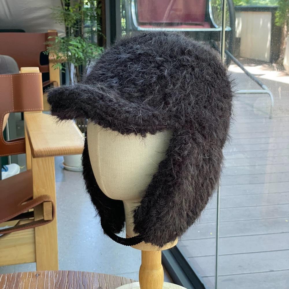 

Новая белая плюшевая шапка с защитой ушей для женщин Осень и зима Ветрозащитная шапка-ушанка Теплая лыжная шапка Защита от холода Шапка-авиатор one size
