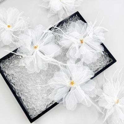 Tulle Bianco Fatato Perline Piume Fiore Abbigliamento Accessori Capelli Copricapo Borsa Decorazione Accessori Floreali Adesivi in Tessuto Accessori