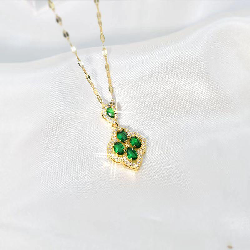 

Ожерелье с четырьмя листьями из нефрита, слегка инкрустированное ветром, легкое, роскошное, простое, высокочувствительное, женское, из титановой стали, цепочка на ключицу, аксессуары pure natural