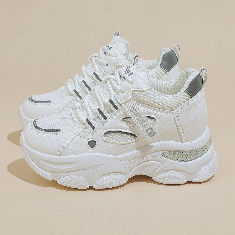 

Весенние популярные сетчатые дышащие женские туфли с увеличенным голенищем 2025 года, женская спортивная обувь на толстой подошве, мягкая нескользящая подошва, папины туфли 35