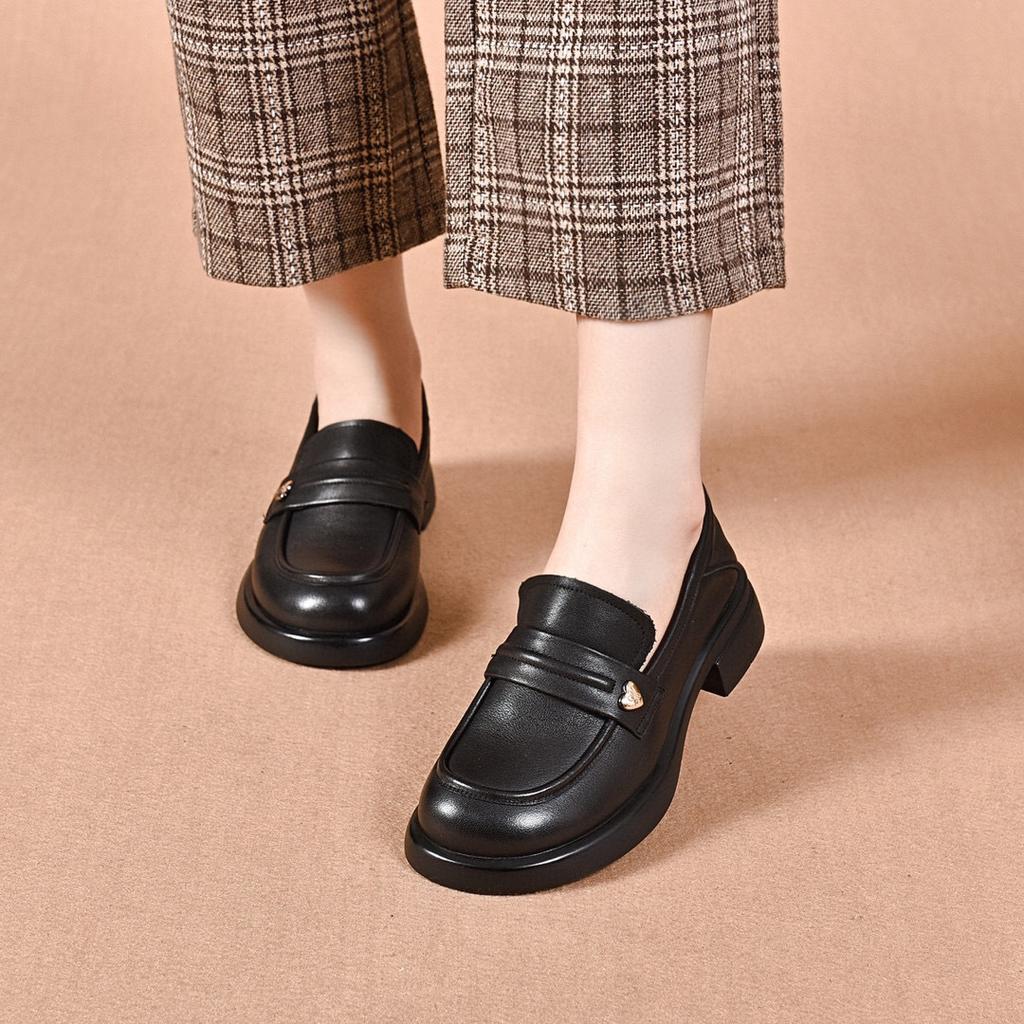 Flat-soled women's shoes women's single shoes spring new round head women's first layer cowhide comfortable love small leather shoes