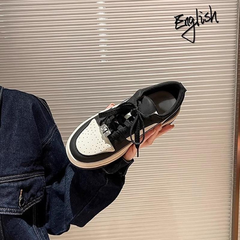 Cowhide Casual Shoes Retro Platform White Shoes Small Women Height Increase Black and White Casual Sports Panda Board Shoes