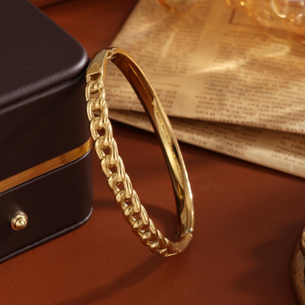 Htpwe Stainless Steel Chain Bracelet Women's Plated 18k Gold Couple Holiday Gifts Without Fading Bracelet Party Daily Zircon