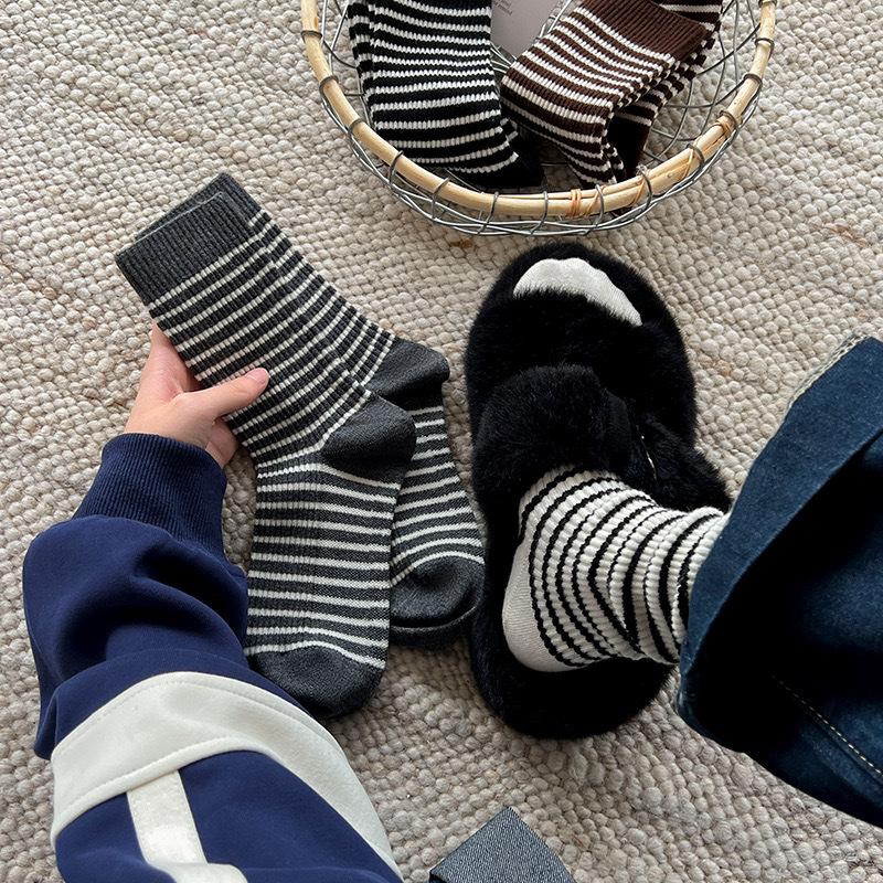 Versatile Striped Warm Cashmere Socks and Trendy Mid-calf Socks for Daily Use