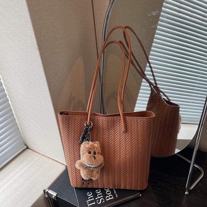 Large-capacity Bag Women's New Autumn and Winter Retro Woven Shoulder Bag Niche Commuter Tote Bag