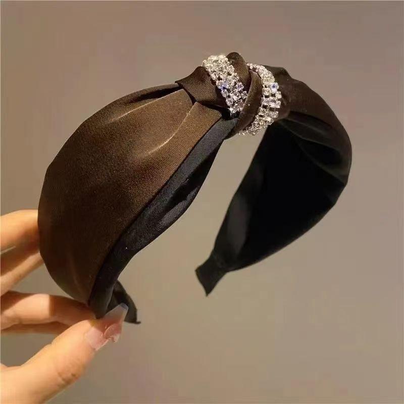 Luxurious Wide-Brimmed Headband for Women - Top Knot Design, Perfect for Autumn/Winter