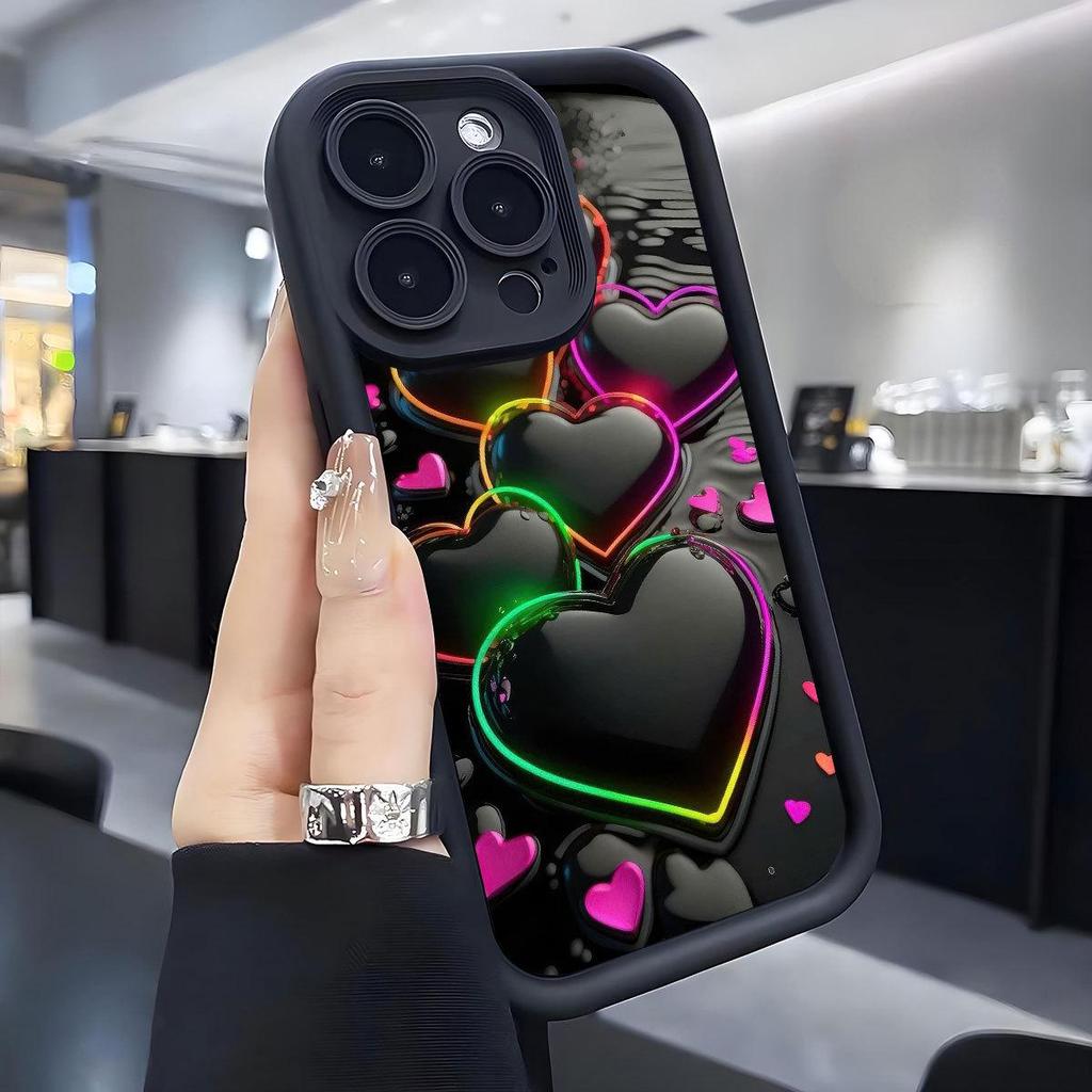 Nuova Cover Nera a Forma di Cuore Scanalato per iPhone 14/15/16/17 Pro Max - Protezione Elegante
