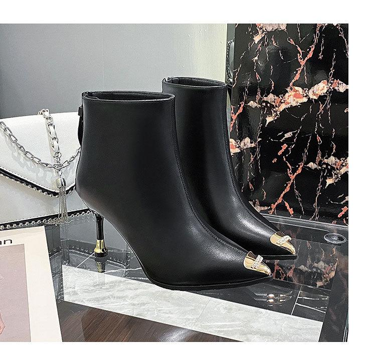 Cowhide 2025 Winter New Short Boots Women's Anti-kick Internet Celebrity High-heeled Fashion Boots Thin Heel Pointed Rhinestone Martin Boots