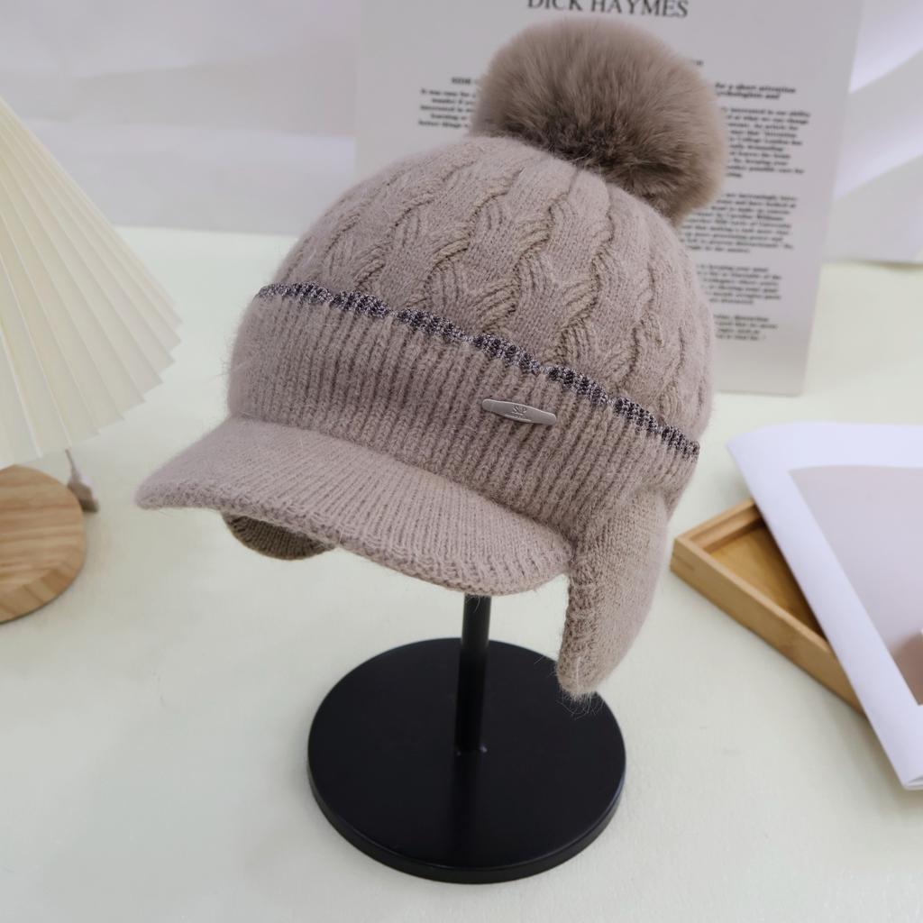 Hat Women's Winter Fleece Warm Wool Hat Windproof Hairball Duck Tongue Knitted Hat