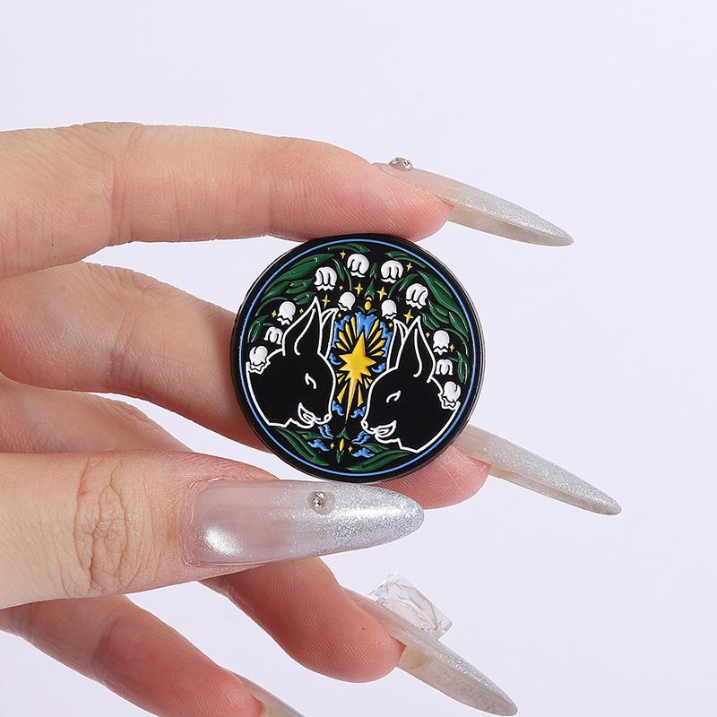 Floral Bat Enamel Pins Custom Ghost Shadow Brooches Lapel Badges Clothes Gothic Animal Jewelry Gift for Friends