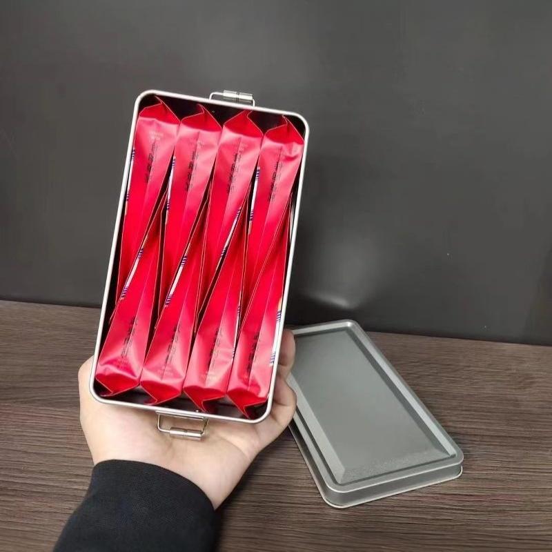 Old-Fashioned Rectangular Tinplate Box With Lid High Quality Metal Storage Box Cake Packaging Box Durable With Buckle Candy Box