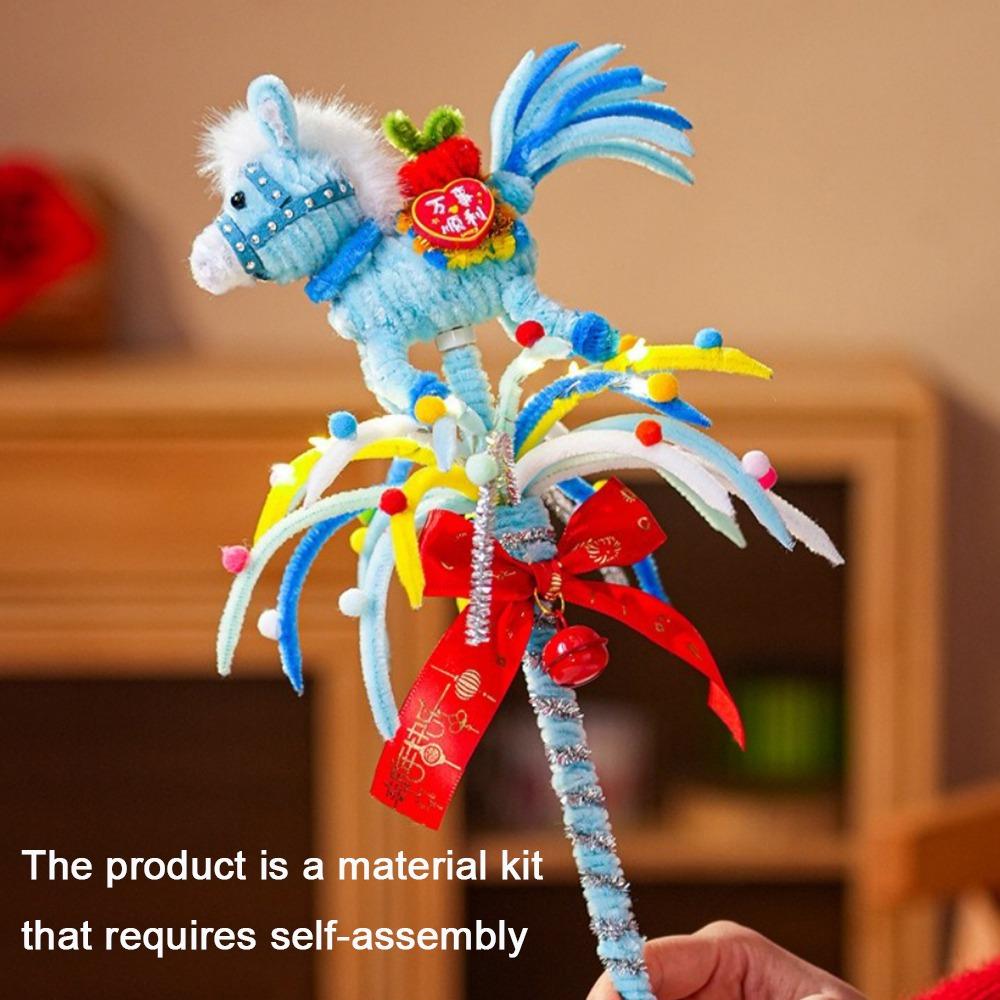 

Handmade Glowing Rotating Lantern Cartoon DIY Twister Stick Spinning Horse Lantern Spring Festival синій