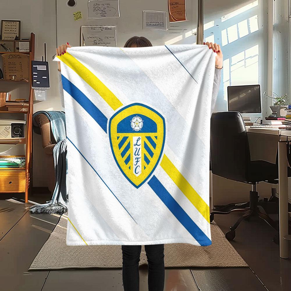 1PC Leeds United Patterned Flannel Blanket Suitable For All Seasons for Home Decor Warmth and Comfort Gifts Holiday Present