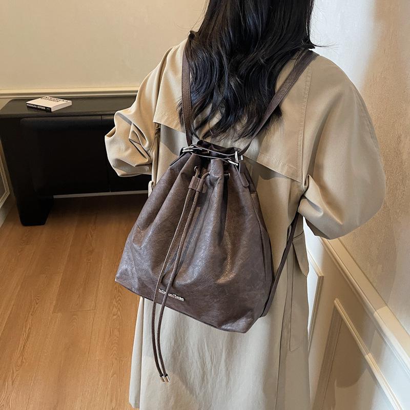 Premium Textured Bag Women's New Backpack Fashion Versatile Shoulder Bag Large Capacity Commuter Bucket Bag