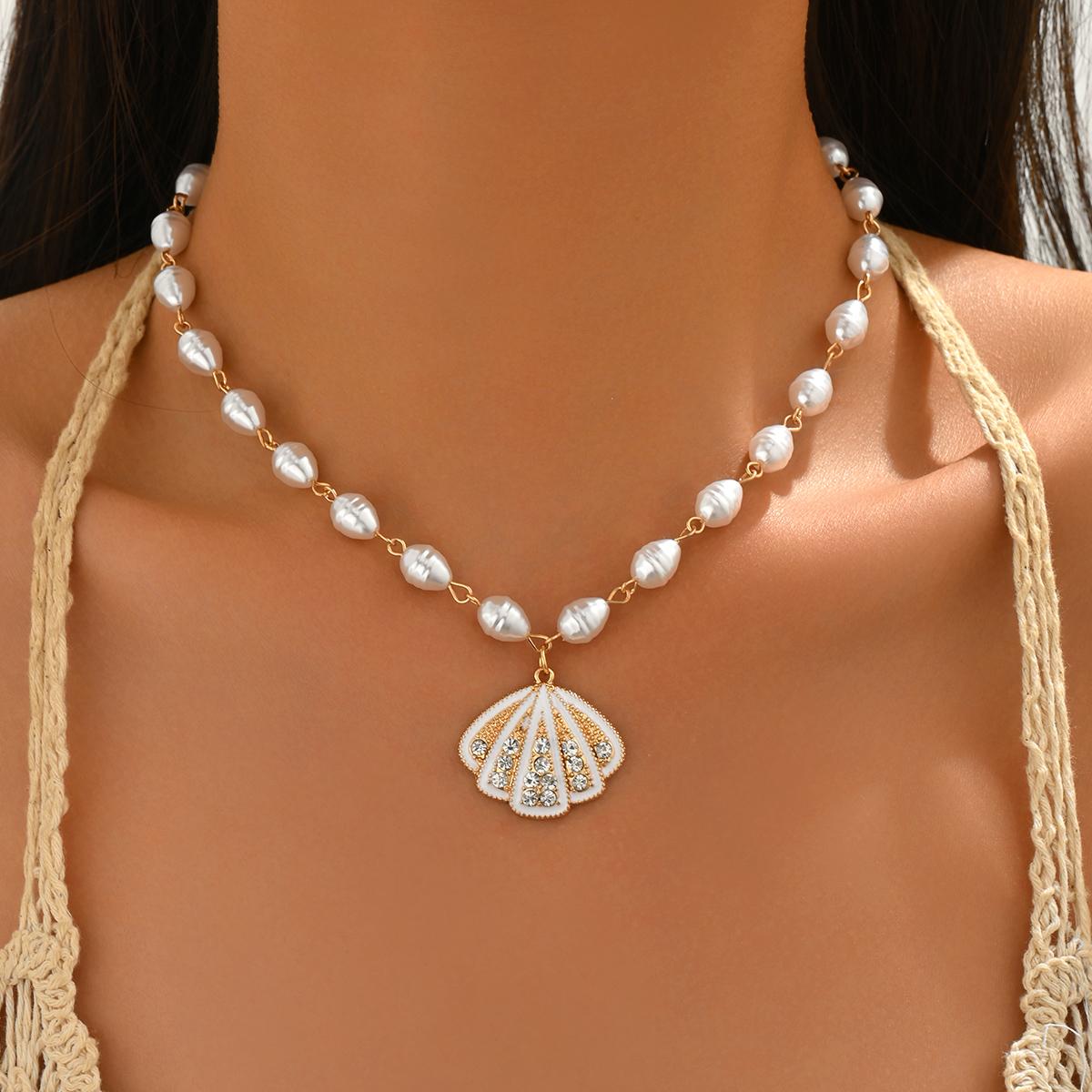 Imitate Baroque Pearl Choker Necklace Gold Shell Rhinestone Pendant Boho Beach Summer Trendy Jewelry for Women 41cm