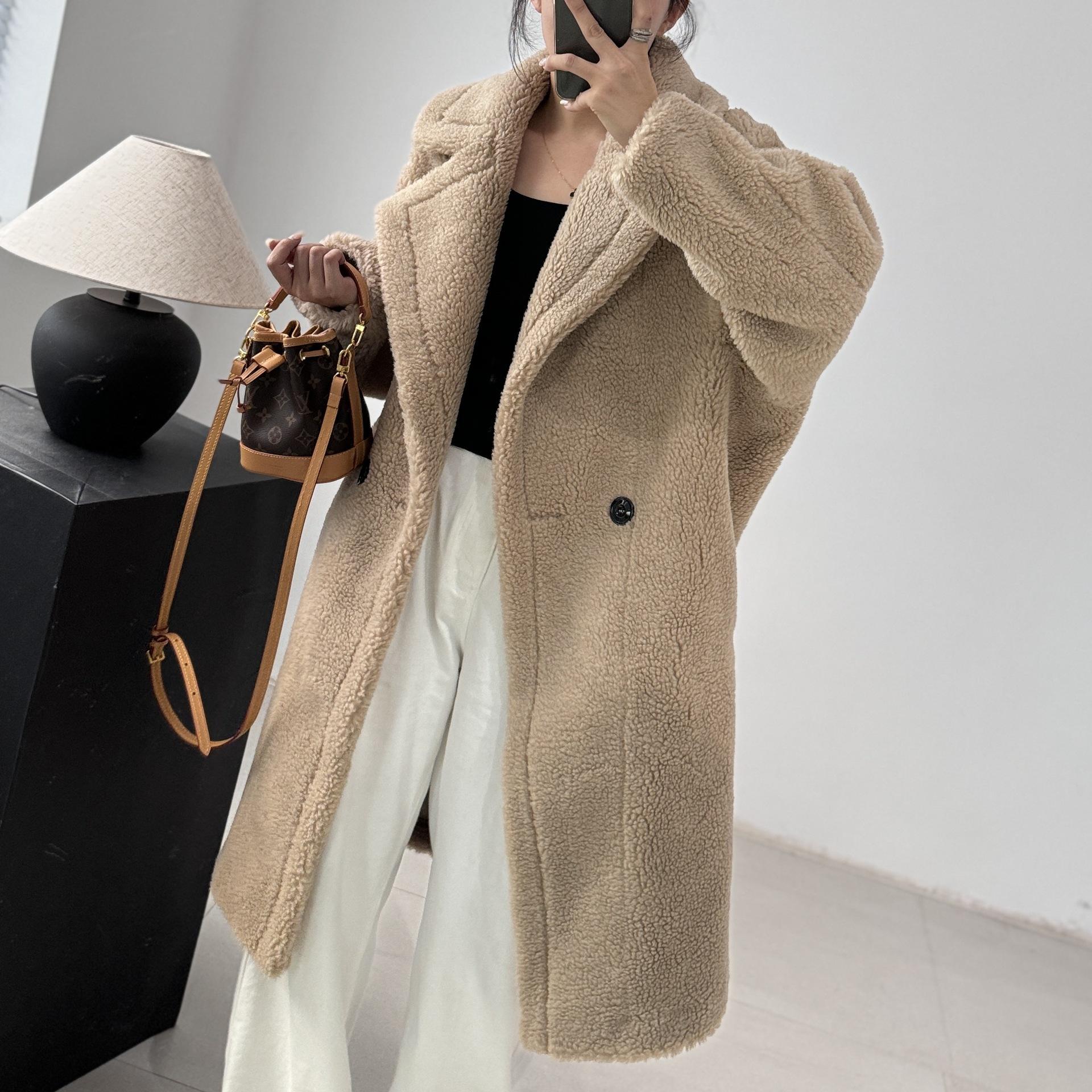 

Пальто Пальто Меховой Силуэт Альпака Зимнее Длинное Пальто Классического Силуэта для Женщин One size