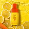 Aqualogica Glow+ 30X* Serum nawilżające z witaminą C — 50 ml | Rozjaśnia skórę I Moc 30X* Witamina CI Lekki i nieklejący się