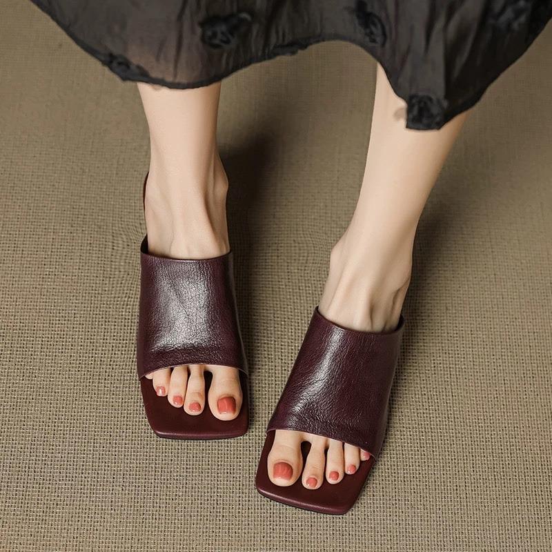 Fashion Summer Women's Shoes High Quality Leather Slippers Summer Open Toe High-heeled Slippers Fashion Square Toe Design Women Slippers
