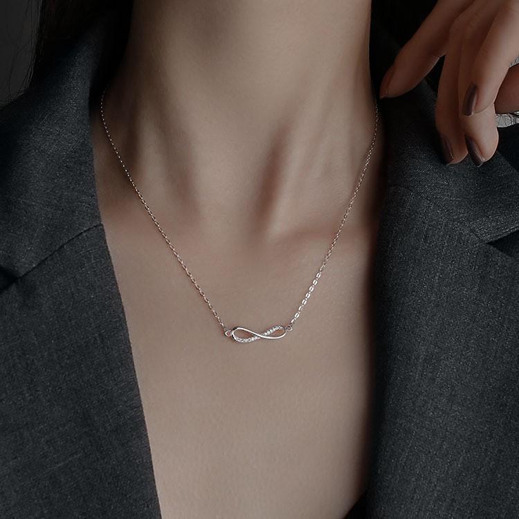 Elegant S925 Sterling Silver Water Drop Necklace - Women's Luxury Niche Design Choker with a Simple, Trendy Style.