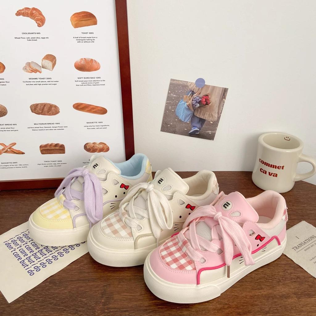 2025 New Women's Niche Design Soft Pastel Canvas Sneakers Versatile Casual Sports Shoes Perfect for Dresses