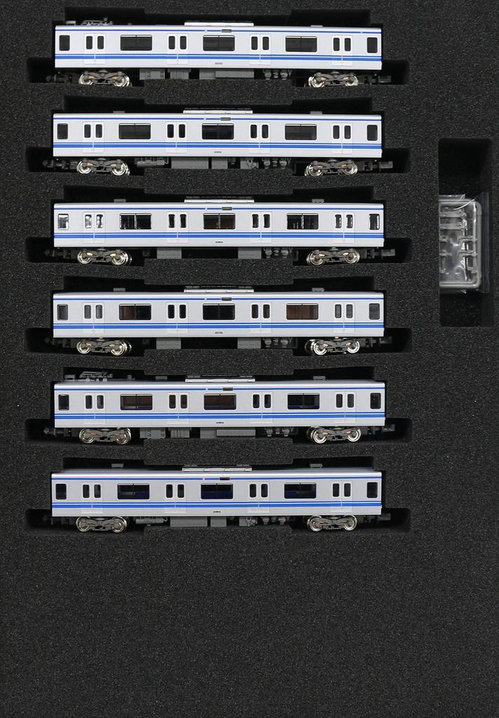 Green Max N Gauge Seibu 20000 Series Ikebukuro 20102 White Set of Additional Intermediate No Power 30970 Railway Model Train Line, Formation, Lights,