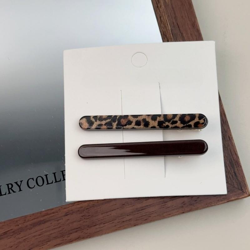 

Leopard Print Brown and Beige Colorized Interwoven Retro Texture Hairpin, Sweet and Spicy Duckbill Hairpin, Side-parted Fringe Hairpin Set