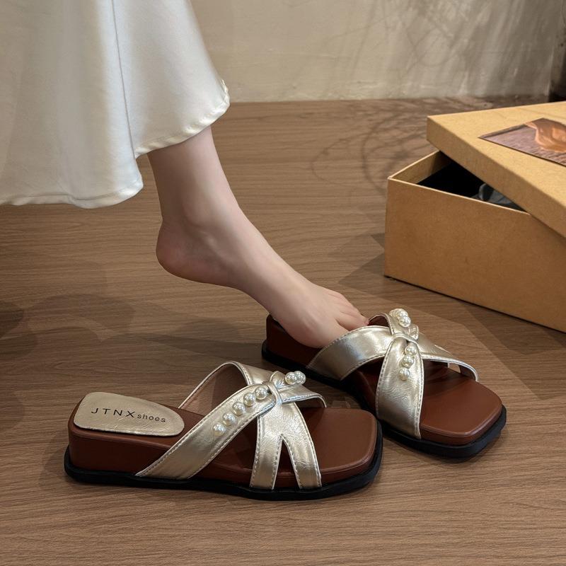 Wedge heel beaded cool slippers women's summer wear new with skirt flat bottom comfortable leisure holiday cool slippers