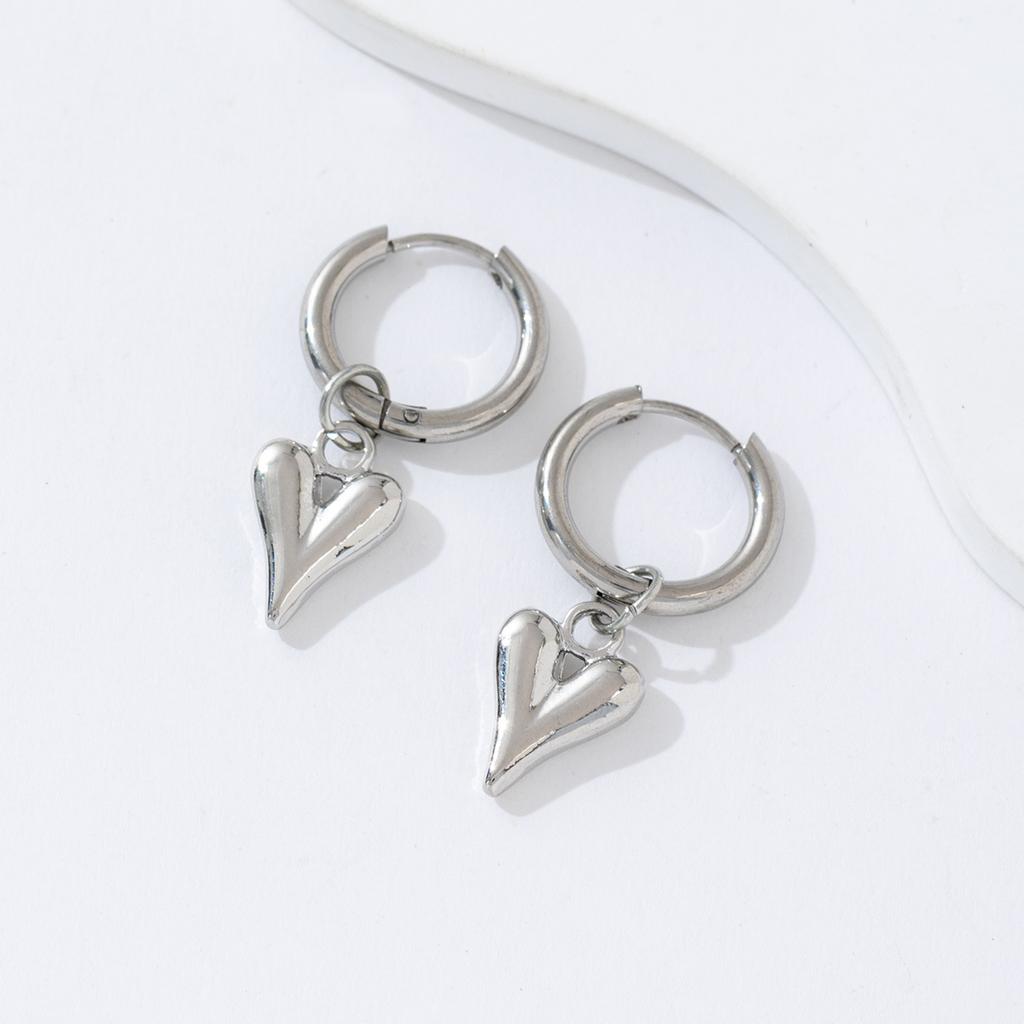 Punk Peach Heart Pendant Earrings for Women Silver Color Simple Fashion Geometric Circular Ear Buckle New Trendy Jewelry Gift