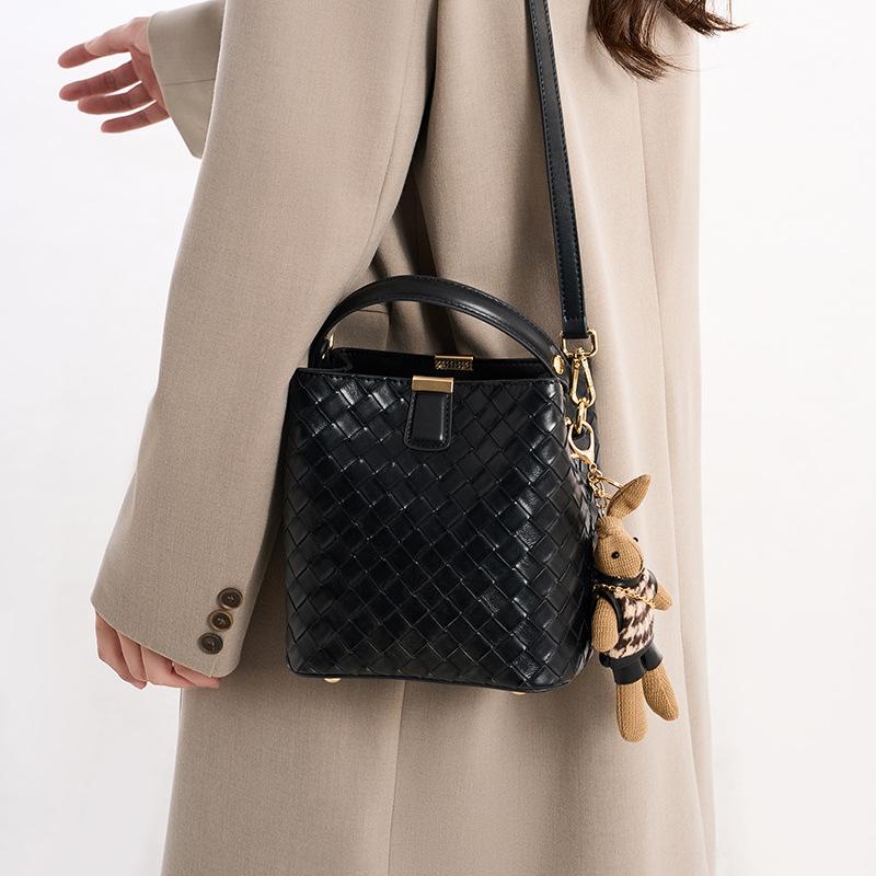 Premium Contrasting Color Bucket Bag Women'S Autumn And Winter Retro Versatile Shoulder Bag Commuter Messenger Bag