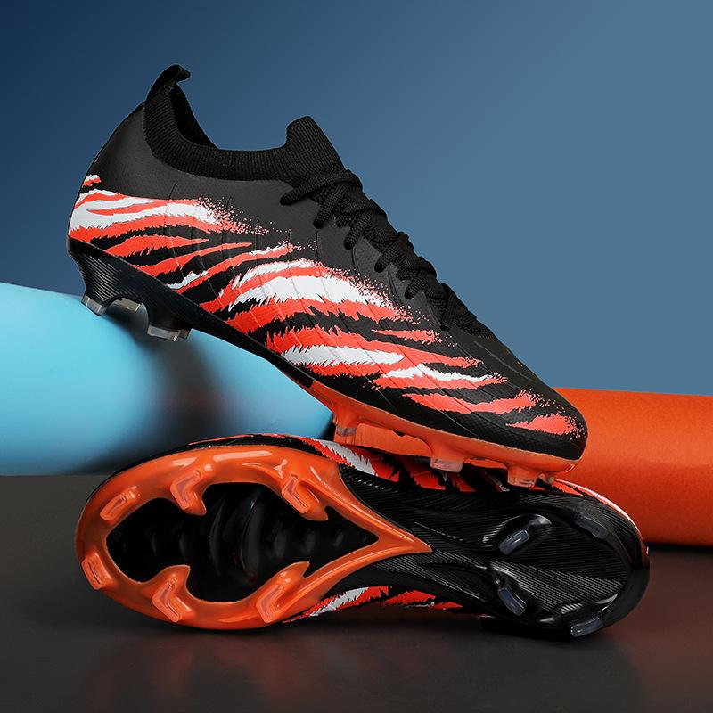 New World Cup Messi football shoes for boys and girls, teenage students, spikes, light training grass sports shoes