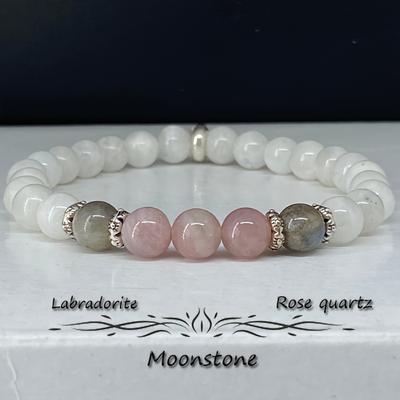 Handgefertigtes Mondstein-Armband mit elastischem Seil-Perlen-Design, vielseitiger Kristallschmuck für den täglichen Gebrauch von Frauen