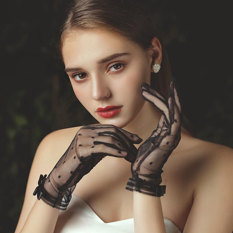 

Celebrity Black Lace Gloves for Bridal & Photography Accessories белый