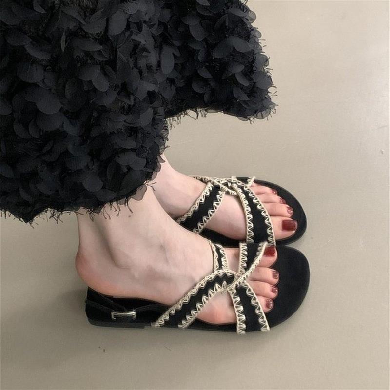 2025 summer new foreign style cross word with flat bottom retro ethnic style sandals casual beach Roman shoes