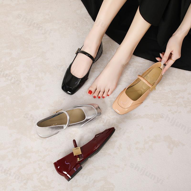 New Style Red Black Apricot Silver Mary Jane Women's Shoes Small Leather Shoes Season Match Skirt Square Head Shallow Mouth