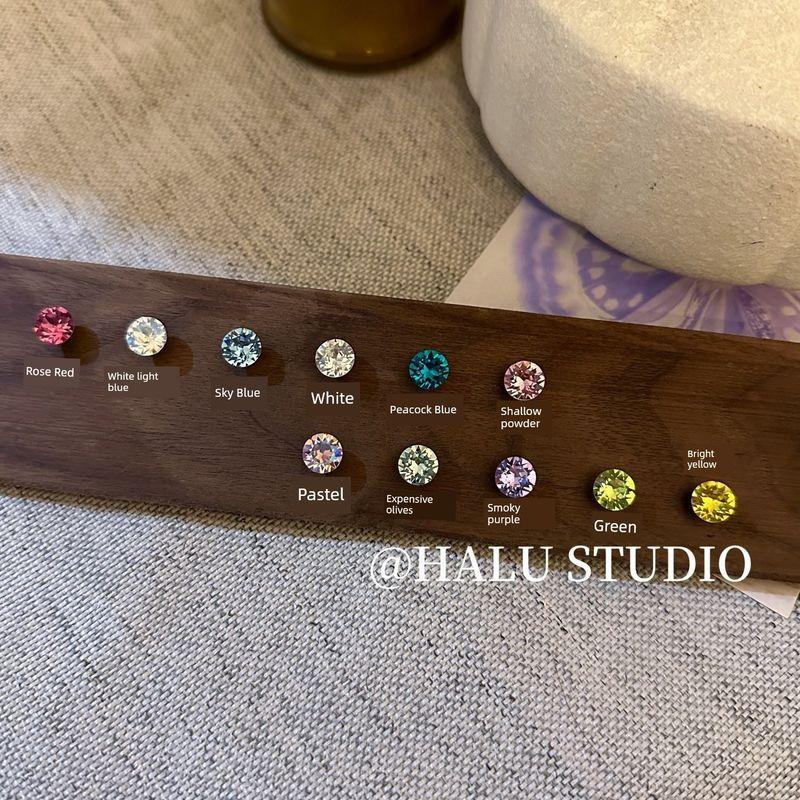 

Huazi Flash 8mm Easiest for Match Sweet Cool Sexy Non-Allergic Titanium Steel Ear Bone Ear Ear Bone Pin Stud Earrings for Women Round drill 8mm white single