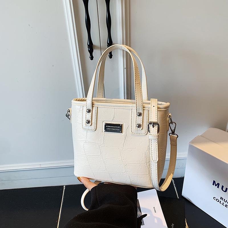 

Popular portable bucket bag women s summer new niche shoulder bag to work commuter messenger bag