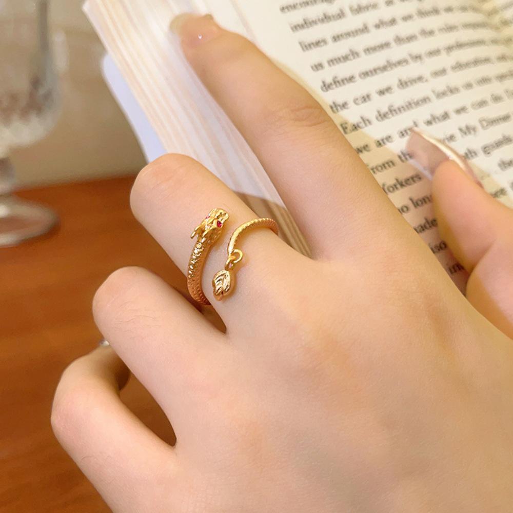 Purple Enamel Butterfly Ring - Luxurious and Vibrant, Versatile, Non-Fading Design for Women