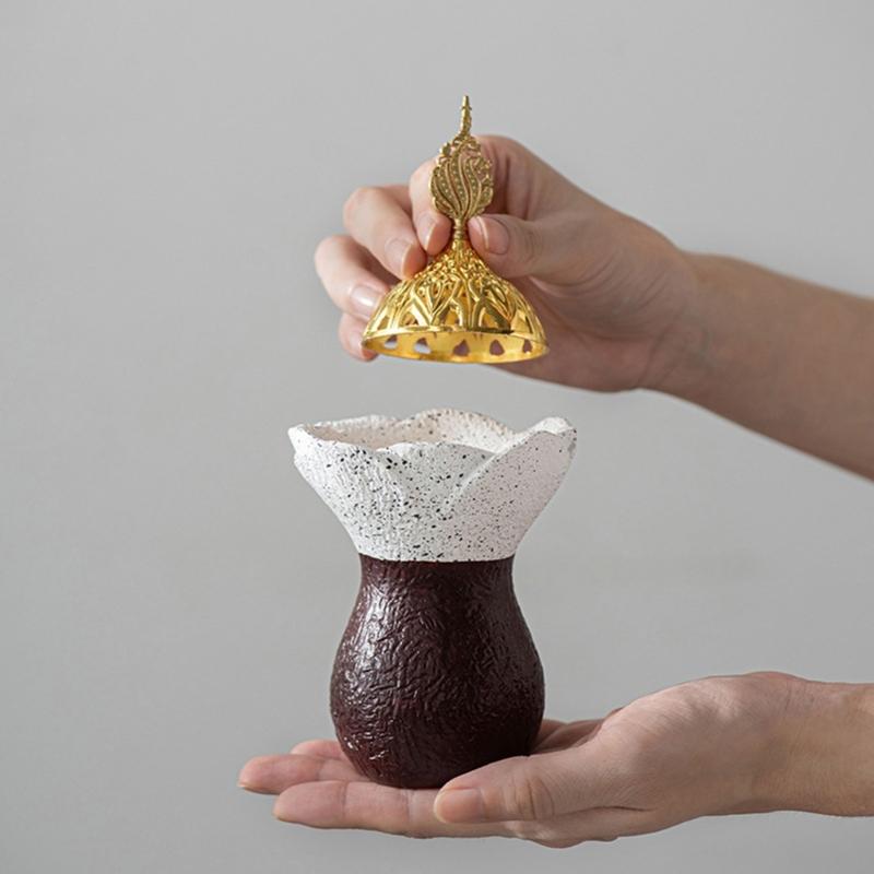 Carved Resin Bakhoors Icense Burners with Cover Middle Eastern Arabic Fragrances Diffuser for Islamic Festival Decoration
