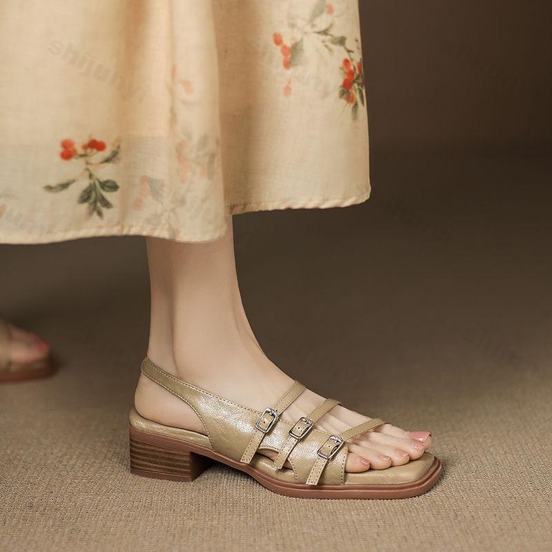 Fashion 2025 Summer Women's New Retro Style Square Head Thick Heel Sandals Open Toes Fashion Hollow Breathable Buckle Design Cool Pumps