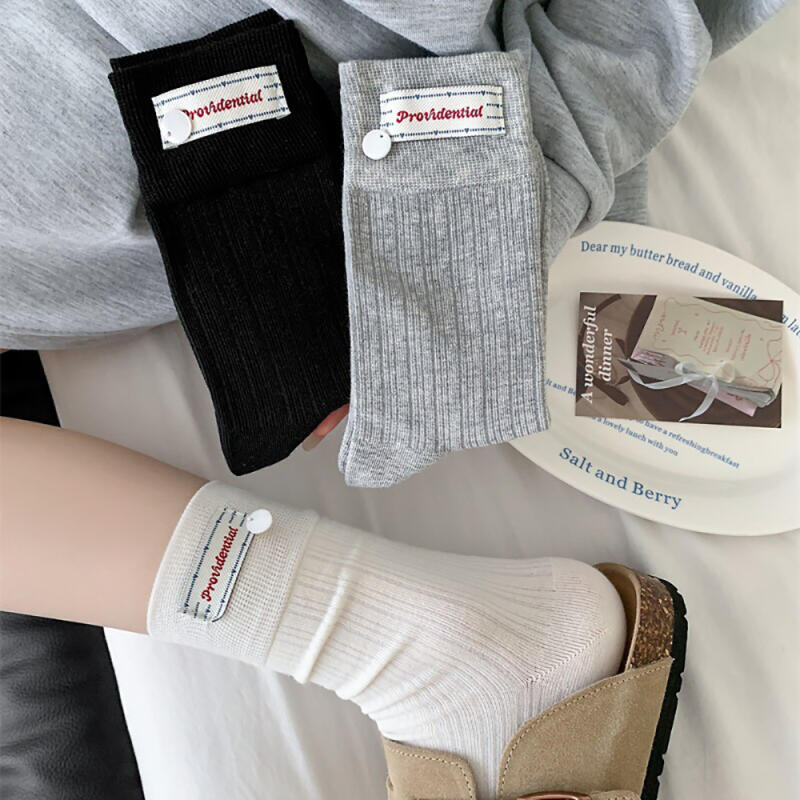 1319 Button Tab Brand Button Lettering Fashion Socks