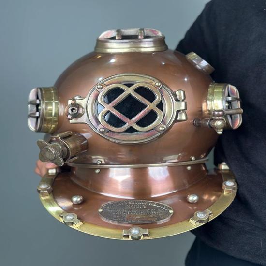 45.72 Cm Commando Diving Helmet Deep Sea Scuba Diving Helmet with Wooden Base Marine Nautical Boston Gift Item