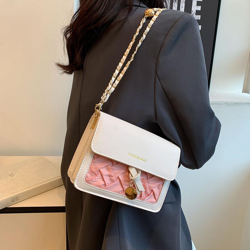 Beautiful popular bag women's new messenger bag fashion chain niche design small square bag