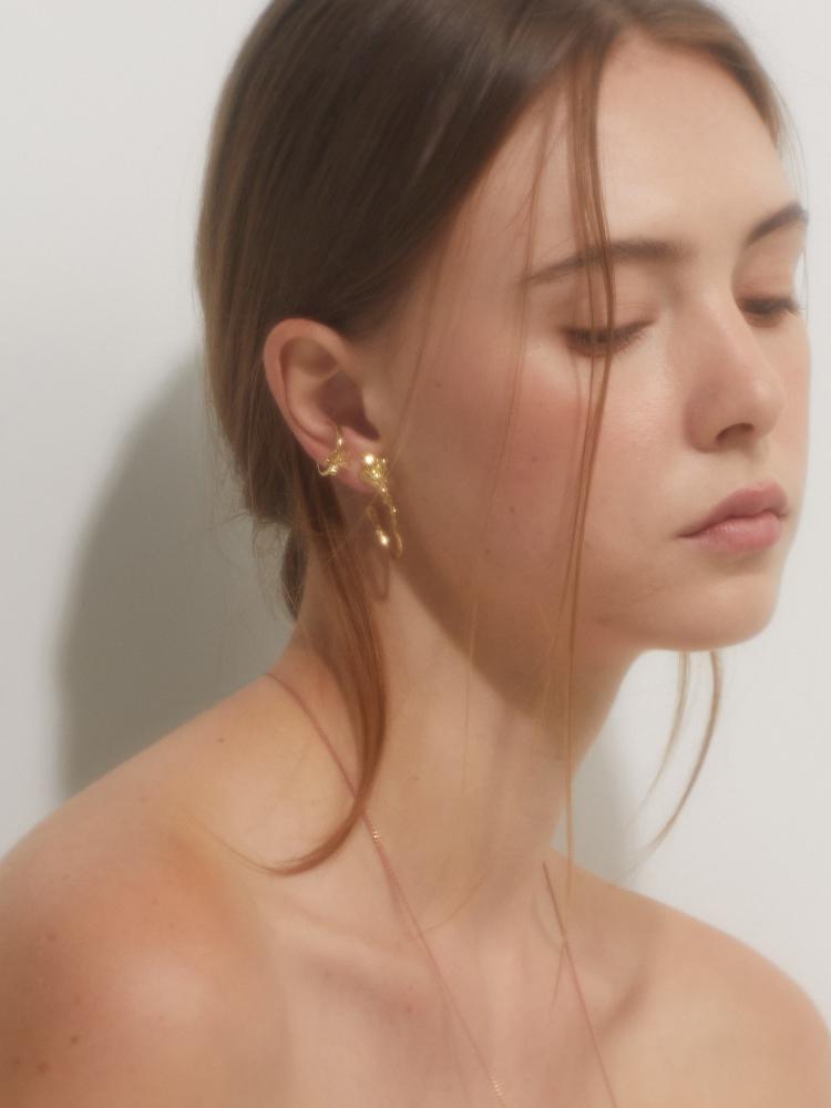 Boldiere Flower Hoop Earrings_E17[Gold]