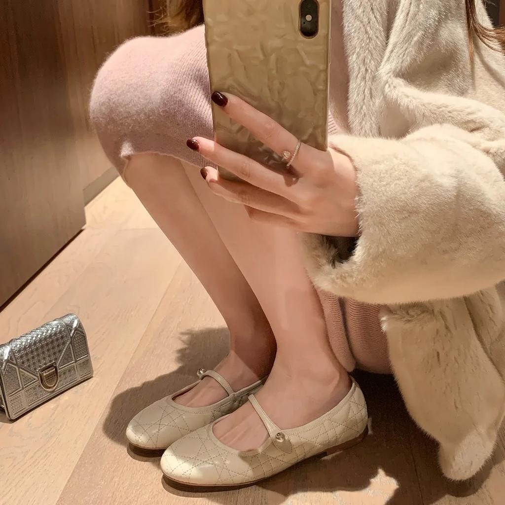 Fashion Spring Autumn New Luxury Femme Concise Design Pearl Buckle Strap Women Shoes Round Toe Shallow Flats Fotwear Zapatos De Mujer