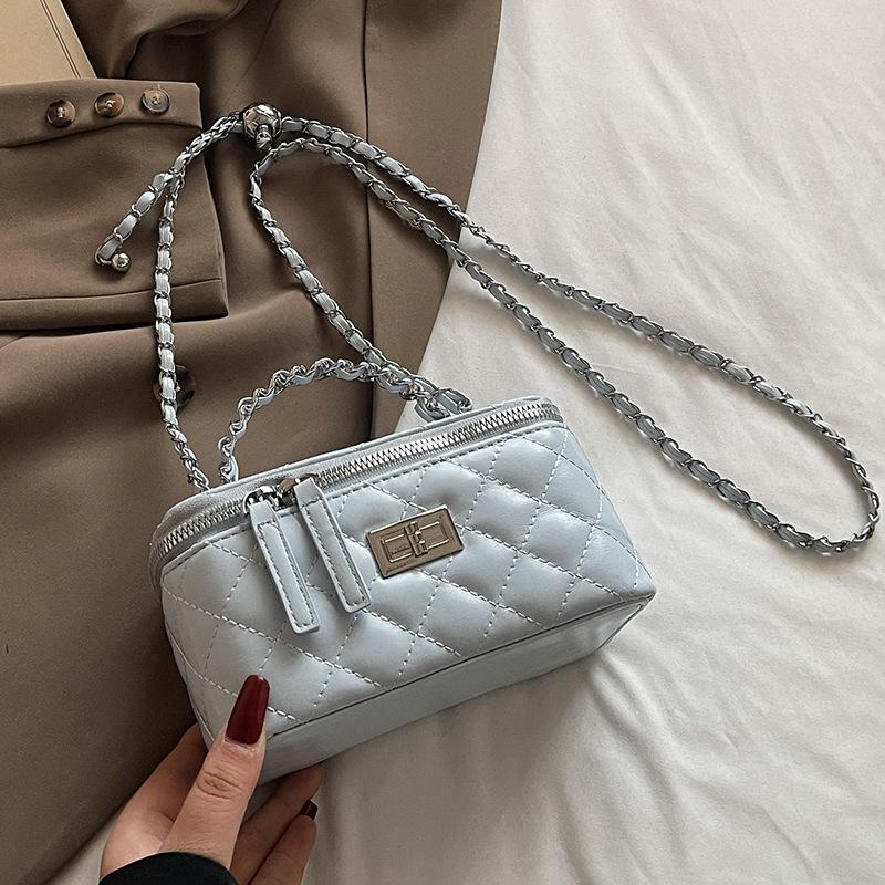 Xiaoxiangfeng exquisite and sweet diamond portable box bag popular versatile Korean women's commuter style versatile messenger bag