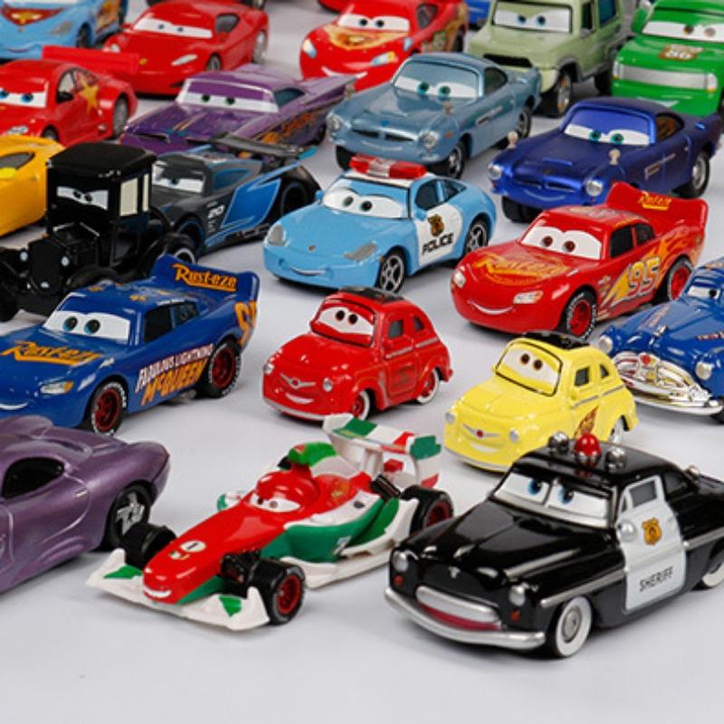 Pixar Cars 2 Giocattolo Saetta McQueen Jackson Storm Sceriffo Macchine da Corsa Dinoco Collezione Minivan Modello in Metallo Pressocolato Macchina da Corsa Bambini