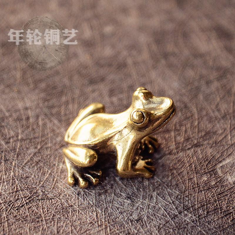 Mini Grenouille en Laiton Massif Ornement de Bureau Porte-clés Décoratif Figurine Animale Décoration de Maison