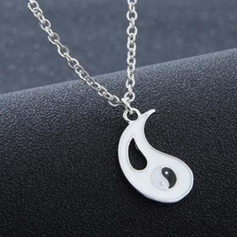 2 Adet Siyah Beyaz Yin Yang Hollow Kolye Kolye Çift Kardeş Arkadaş Takı