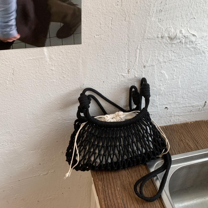 

Yogodlns Summer Woven Net Shoulder Bag for Women Beach Hollow Out Crossbody Bag Retro Bohemian Vacation Daily Use Purse 25x6x13cm чорний
