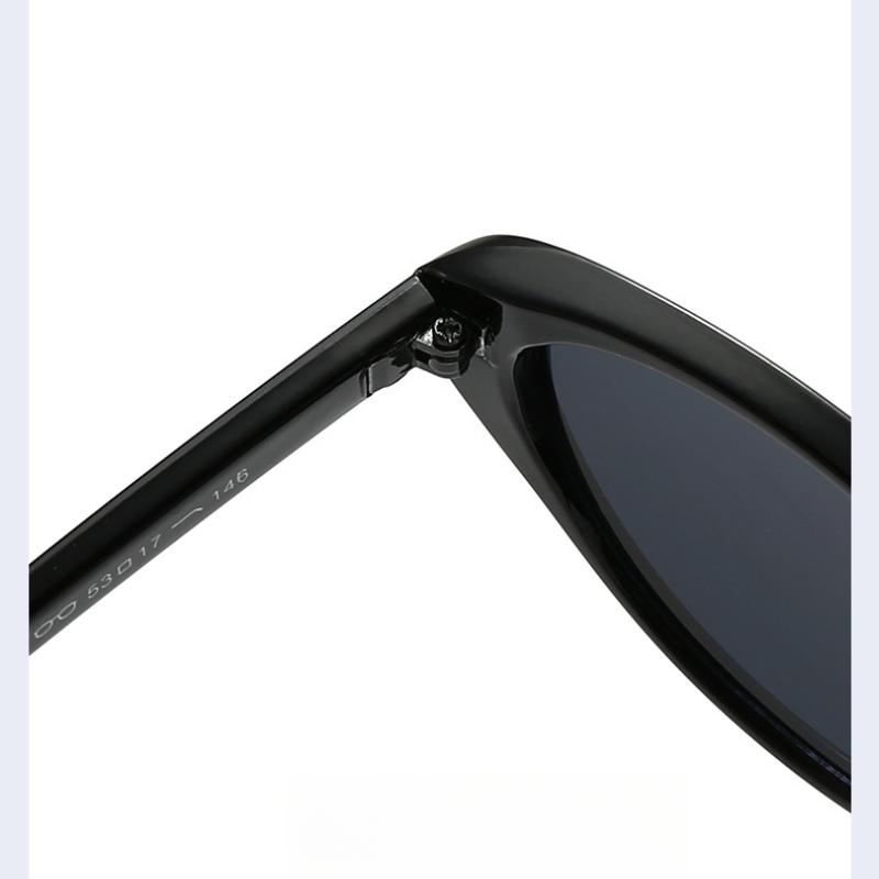 Women's sunglasses, simple small frame cat eye sunglasses.